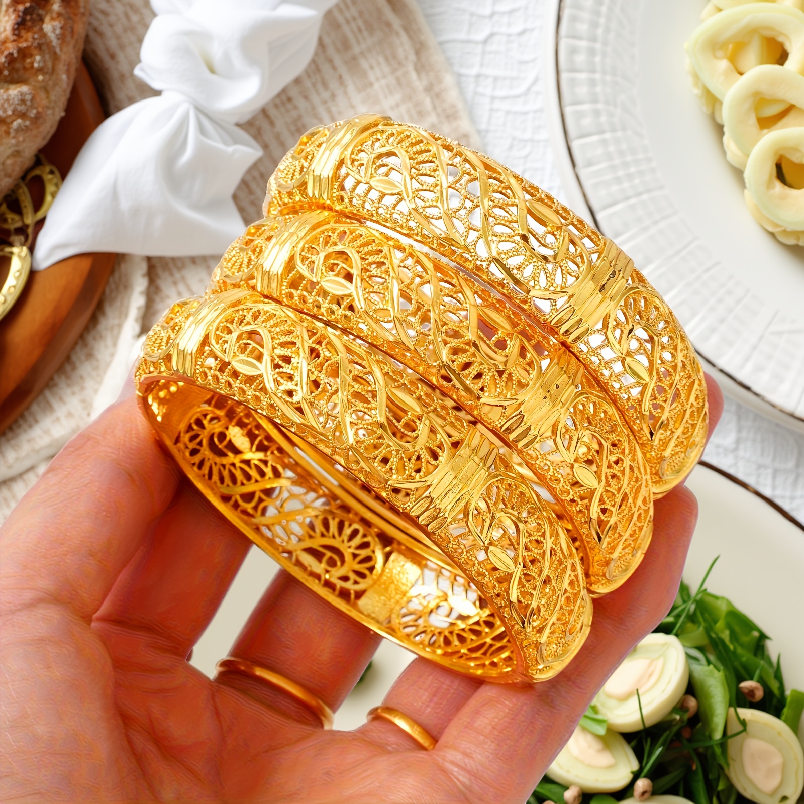 3pcs Golden Openwork Bracelet Hollow Carved Ethnic Style Bangle